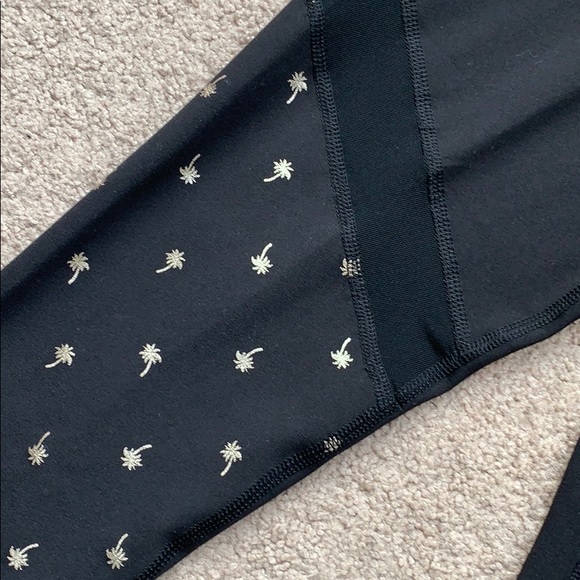 Old navy active workout pants - Picture 5 of 8